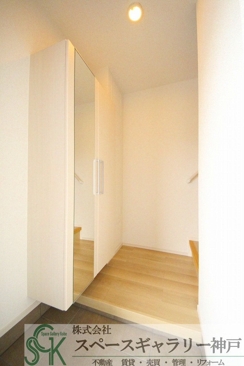 ネオ・グランブルの玄関|※お部屋により仕様が異なる場合があります※
