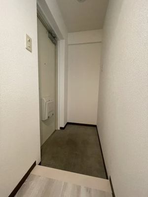 【玄関】 | エフアール板宿