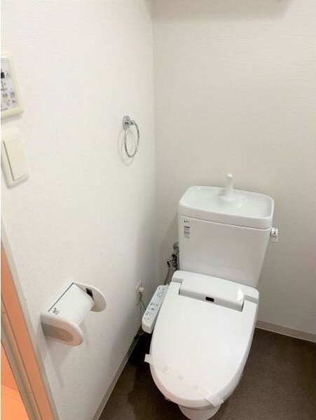サムティ江坂JuReveのトイレ