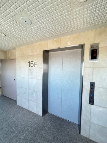 セントラルタワー（ザザシティ浜松西館）のその他共用部分|エレベーター2機完備しており、朝の通勤・通学も待たずにスムーズ。