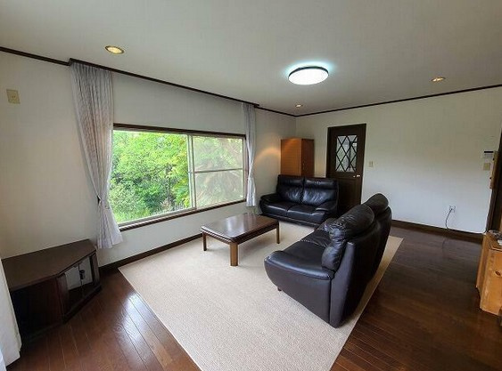 【居間・リビング】 | 大室高原別荘地　戸建