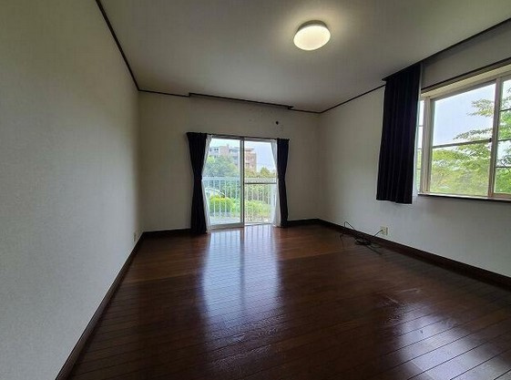 【洋室】 | 大室高原別荘地　戸建