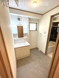 【脱衣所】 | 岐阜市旦島中築11年！リフォーム済み！すぐに新しい生活が始められます♪リビング吹き抜け日当り良好♪ | 岐阜市旦島中築11年！リフォーム済み！すぐに新しい生活が始められます♪リビング吹き抜け日当り良好♪