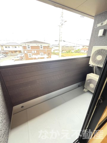 【バルコニー】 | お洗濯にも便利なバルコニー付き