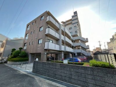 【外観】 | シャルマンフジ・ビルトモアー住吉・東粉浜 | 【全洋室収納有】収納場所に困らず綺麗な室内をたもてますね！家族の思い出も大切にしまってけますね♪