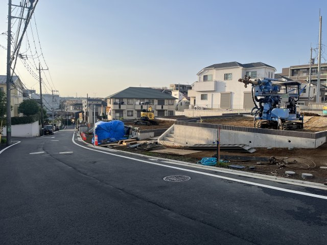 いぶき野22番 新築分譲住宅(全12棟）の前面道路含む現地写真