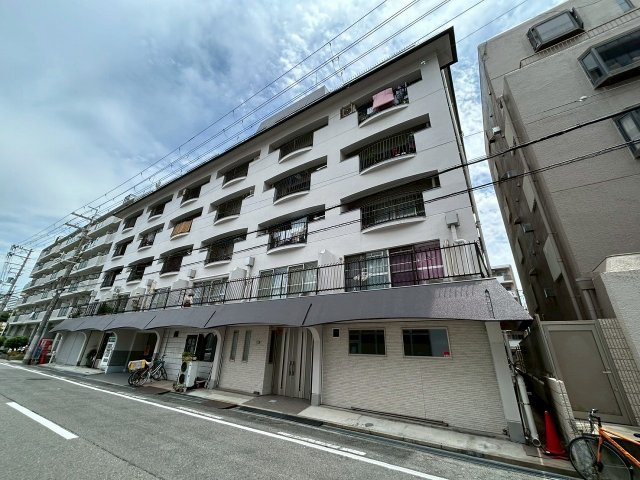 新大阪第一ハイツビルの外観