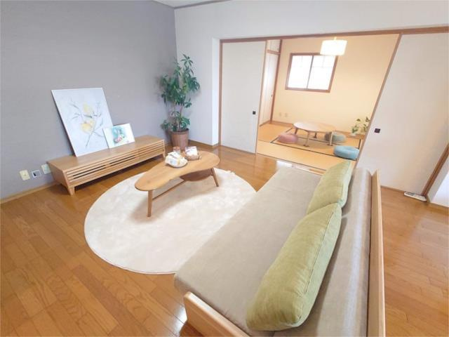 アートフォルム富塚の居間・リビング|リビング＋和室※家具はつきません