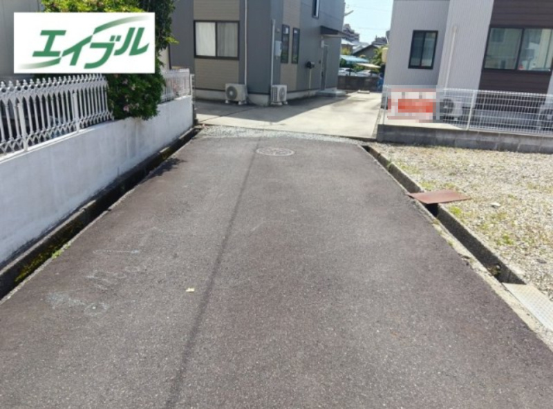 小牧市中央５丁目　売地の前面道路含む現地写真|南側道路になります