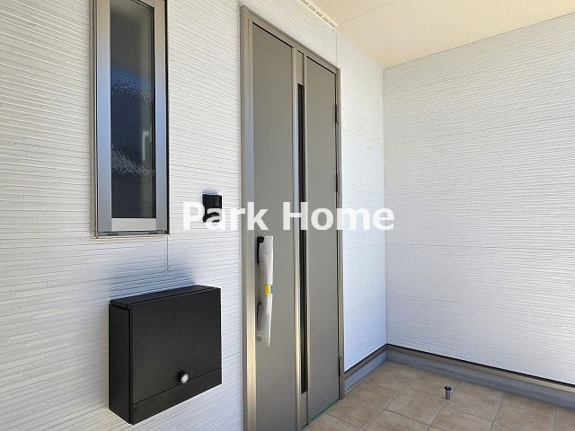 高知市種崎　新築戸建ての玄関