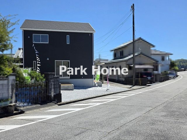 高知市種崎　新築戸建ての前面道路含む現地写真