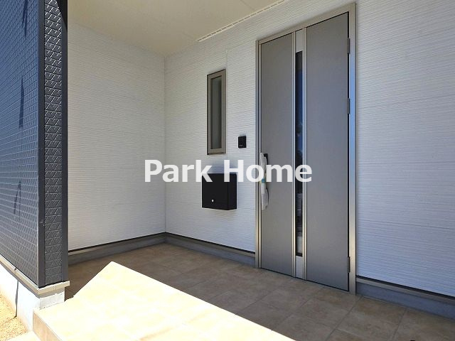 高知市種崎　新築戸建ての玄関