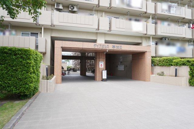 ダイアパレス草加Ⅱのエントランス