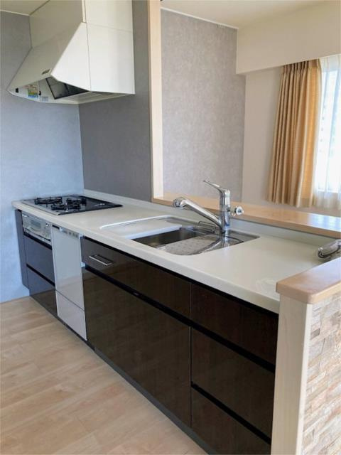 中古マンション　キャンファーローレルタワー豊橋のキッチン|広く使いやすい対面式キッチン 