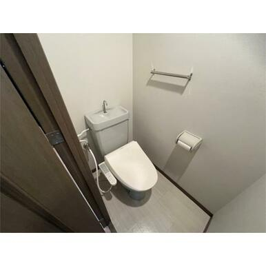 熊本市中央区水前寺１丁目の賃貸マンションのトイレ