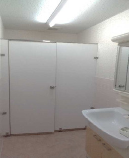 【洗面所】 | 一津屋4丁目倉庫・事務所2棟貸