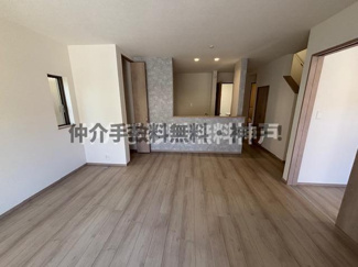 【居間・リビング】 | 神戸市垂水区桃山台6丁目　新築戸建1号棟　仲介手数料無料！ | リビングです