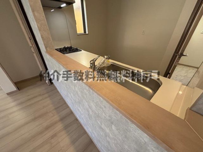 【キッチン】 | 神戸市垂水区桃山台6丁目　新築戸建1号棟　仲介手数料無料！ | 使いやすいキッチンです