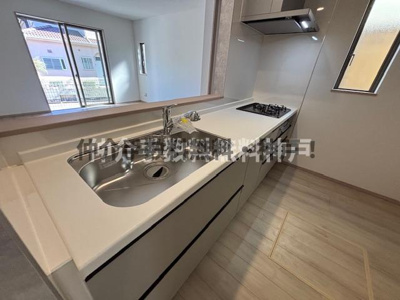 【キッチン】 | 神戸市垂水区桃山台6丁目　新築戸建1号棟　仲介手数料無料！ | 使いやすいキッチンです