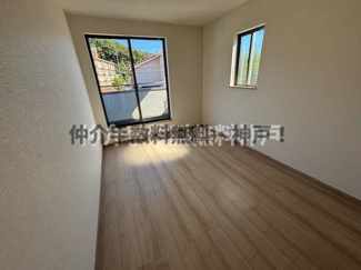 【洋室】 | 神戸市垂水区桃山台6丁目　新築戸建1号棟　仲介手数料無料！ | 明るい洋室です