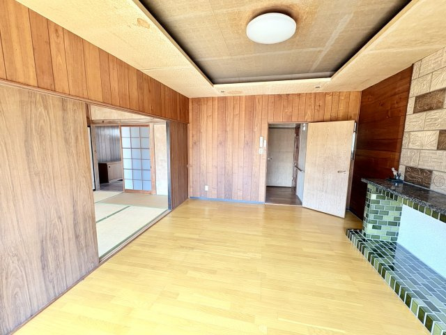 売中古戸建　中央区馬郡町の洋室