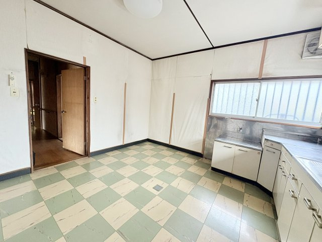 売中古戸建　中央区馬郡町のキッチン