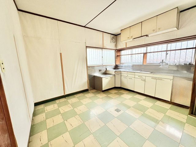 売中古戸建　中央区馬郡町のキッチン