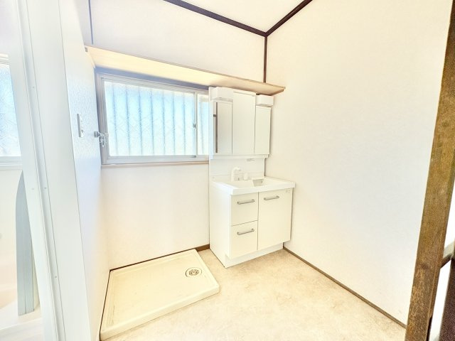 売中古戸建　中央区馬郡町の独立洗面台