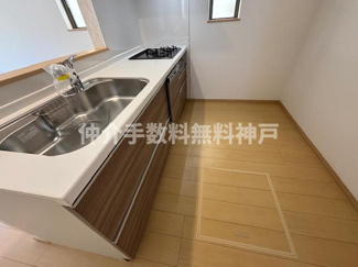 【キッチン】 | 神戸市垂水区桃山台6丁目　新築戸建2号棟　仲介手数料無料！ | キッチンです