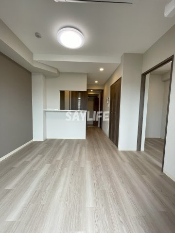 ArtizA京橋WESTの居間・リビング