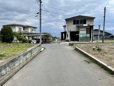 【前面道路含む現地写真】 | 山辺町要害　土地