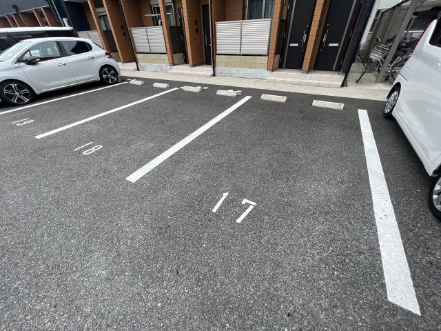 カプラン飾磨Ⅳの駐車場