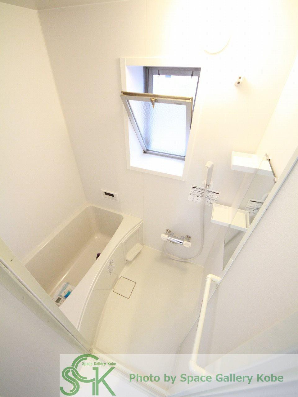 マンショントーメイの浴室|※お部屋により仕様が異なる場合があります※