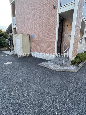 レオパレスシティーＦのエントランス