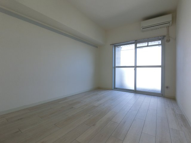 アーバンパーク行徳の洋室