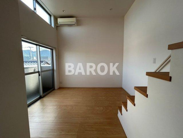 イーナ野芥の内装