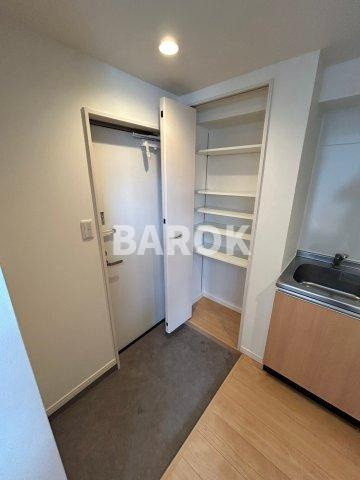 イーナ野芥の玄関