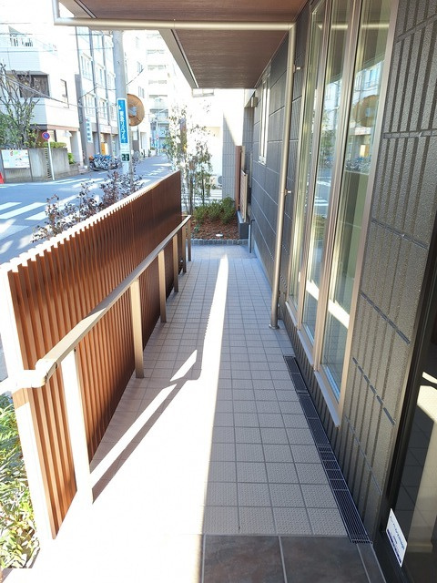 （シニア限定）ヘーベルVillage深川のエントランス|スロープ付き