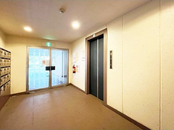 ハーモニーハイツのエントランス|落ち着いたエントランスです