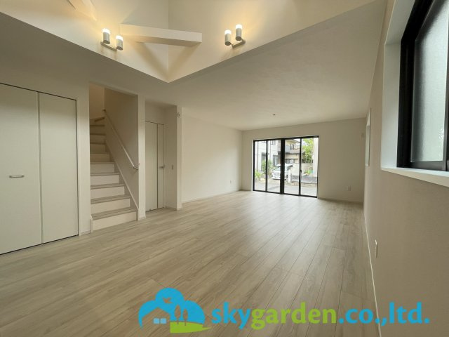 藤沢市鵠沼海岸2期　新築戸建　全3棟2号棟の居間・リビング