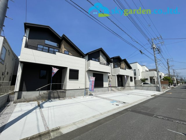 藤沢市鵠沼海岸2期　新築戸建　全3棟2号棟の前面道路含む現地写真