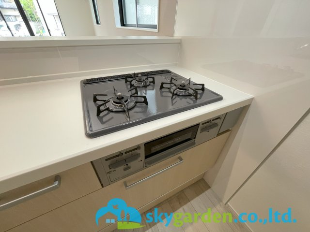 藤沢市鵠沼海岸2期　新築戸建　全3棟2号棟のキッチン