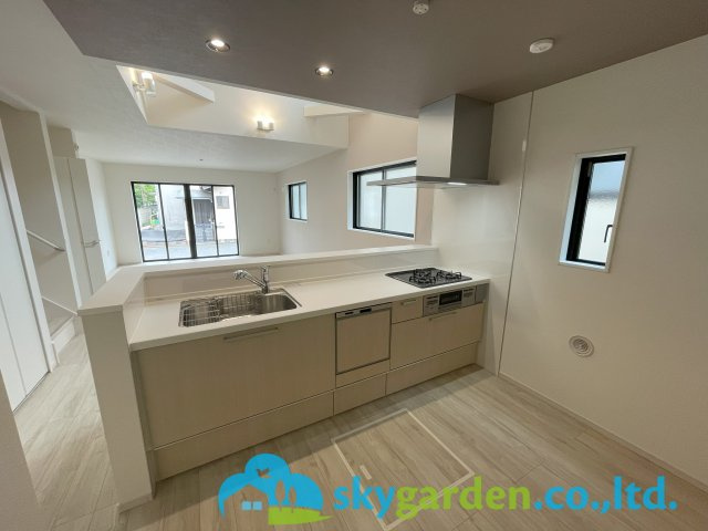 藤沢市鵠沼海岸2期　新築戸建　全3棟2号棟のキッチン