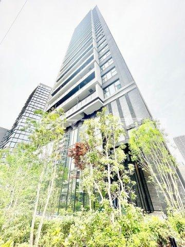 ジオタワー堺筋本町の外観