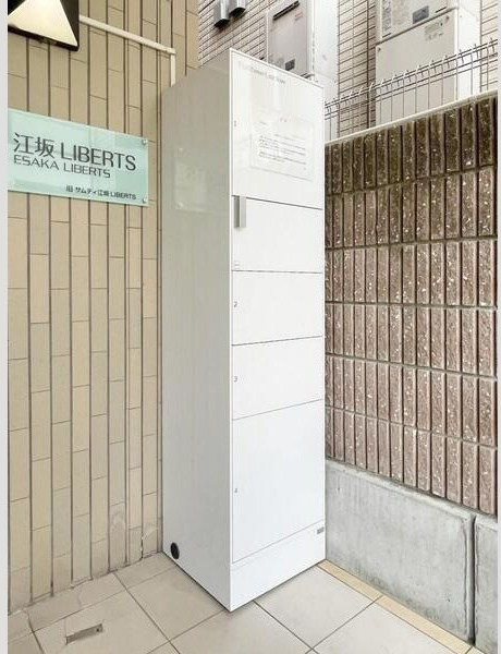 S-FORT江坂LIBERTSのエントランス