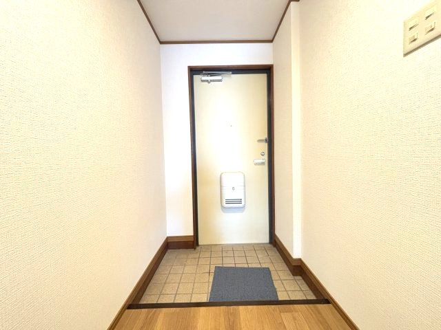 リバーサイド内田の玄関