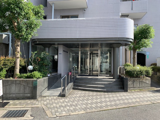 コスモ守山5番館の外観
