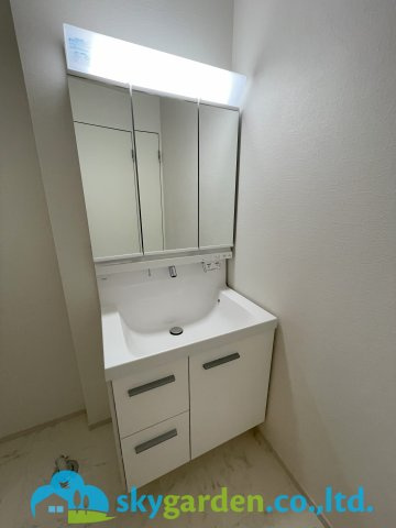 藤沢市鵠沼海岸2期　新築戸建　全3棟3号棟の独立洗面台