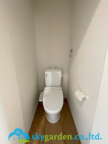 藤沢市鵠沼海岸2期　新築戸建　全3棟3号棟のトイレ