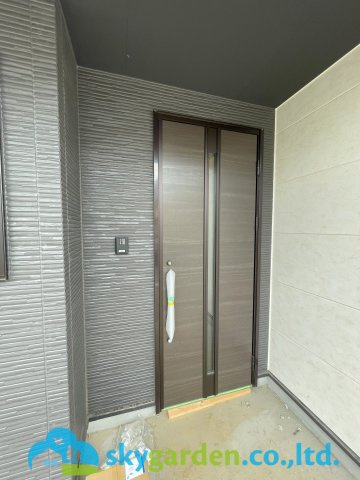 藤沢市鵠沼海岸2期　新築戸建　全3棟3号棟の玄関